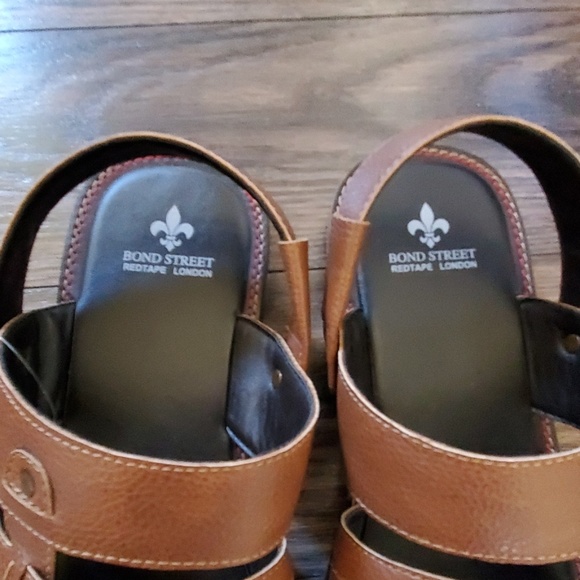 Sandals New with Tags 9.5 - Picture 2 of 7